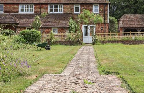 Wavehorne House | Mountfield Farm Cottage