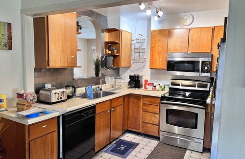 Shoreline House | MountForest Retreat