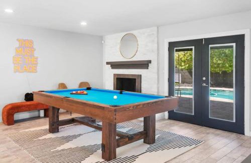 Sunburst Estates House | Movie Theater Heated Pool PuttPutt PoolTable Games