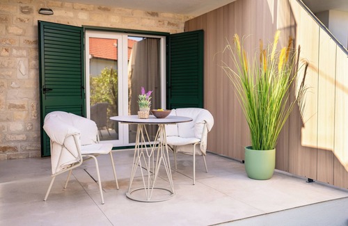Cove Donja Krusica (Donje selo) Bed & Breakfast | Moya Boutique Sleep - Garden Haven Room 1