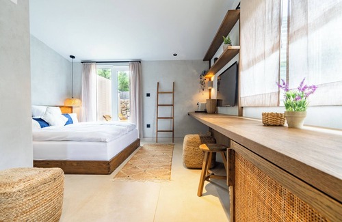 Cove Donja Krusica (Donje selo) Bed & Breakfast | Moya Boutique Sleep - Seaside Bungalow 1