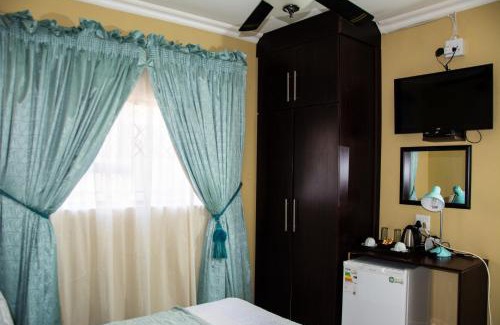 KwaMhlanga House | Mrhali Boutique Guest House