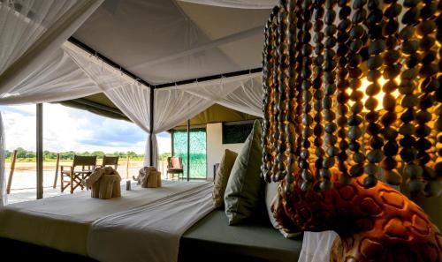 South Luangwa National Park Cabin | Msandile River Lodge