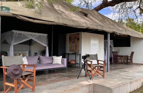 South Luangwa National Park Cabin | Msandile River Lodge