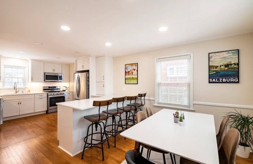 Mount Lebanon House | Mt. Lebanon Cape Cod Retreat - 7 mi/15 mins from Downtown PGH