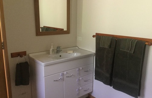 Te Pahu House | Mt Pirongia Hideaway, peaceful and serene perfect for chilling out.