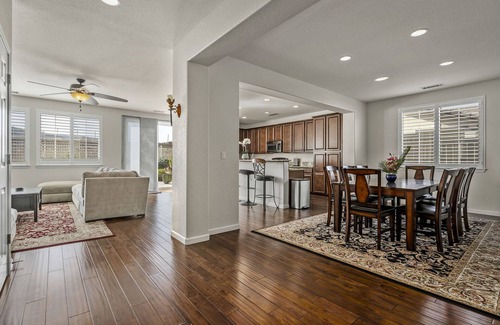 Reno House | Mt Views 5 Beds 3 Baths Home: Open FloorPlan 20 mins to Mt Rose 35 Mins to Tahoe