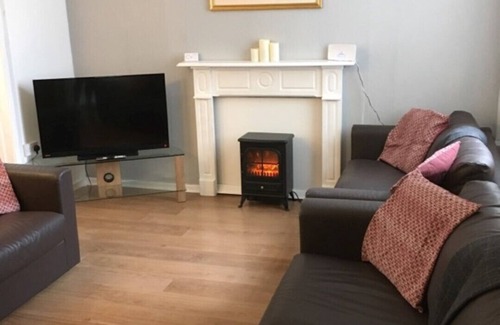 Port Talbot House | MTB & Hikers retreat, Afan Valley Holiday Home, Sleeps 6, Secure Bike Storage