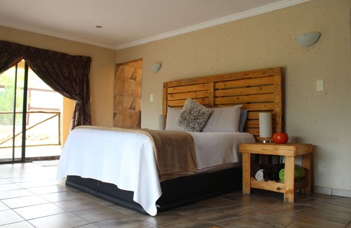 Dr JS Moroka Cabin | Mthembuskloof Country Lodge