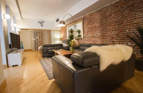 Plateau Mont Royal Apartment | MTLVacationRentals - The City Chalet