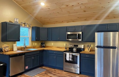 Tannersville House | Mtn Rd Cottage -HOT TUB-Close 2 Camelback/Shopping