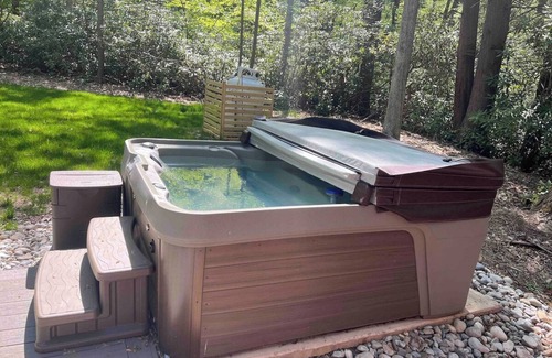 Tannersville House | Mtn Rd Cottage -HOT TUB-Close 2 Camelback/Shopping