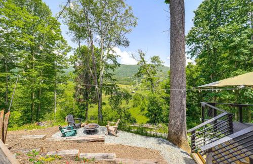 Vilas House | Mtn-View Deck Scenic Glamping Getaway Near Boone!