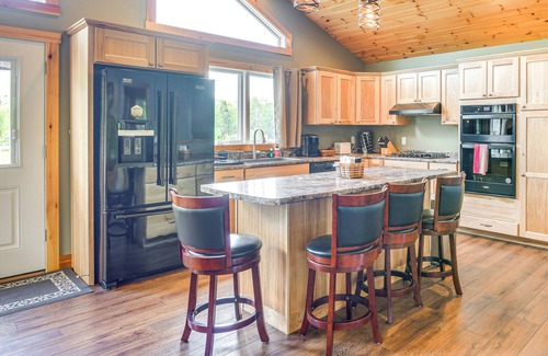 Montgomery Center House | Mtn-View Home 6 Mi to Jay Peak Resort: Fish & Hike