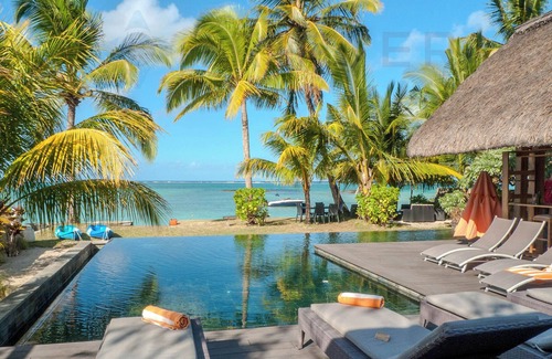 Belle Mare Villa | Perfect beach house with private pool in Belle Mare - Searou by TRIPTER
