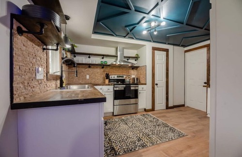 Canandaigua House | Mud Creek Lodge .1 mi to Bristol Mountain/Hot Tub/Creek