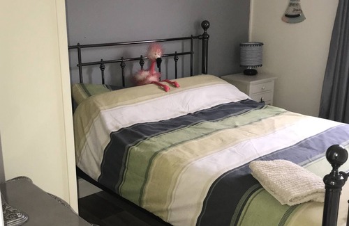 Oulton Broad House | Muddleduck’s Villa/Bungalow 3 bedrooms. Broads getaway