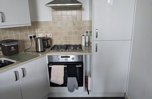 Mudeford Apartment | Mudeford flat near Beach and Quay