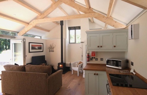Luckett Cottage | MUGWELL BARN, pet friendly, with open fire in Luckett