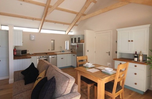 Luckett Cottage | MUGWELL BARN, pet friendly, with open fire in Luckett