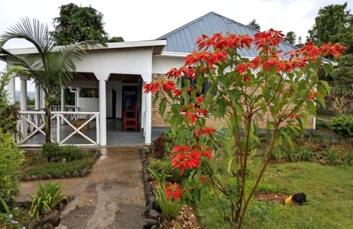 Ruhondo Apartment | MUHABURA VIP ROOM located in Lake view and Volcanos view