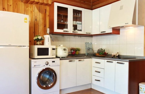 Seolcheon-myeon Condo | Muju Naos Pension