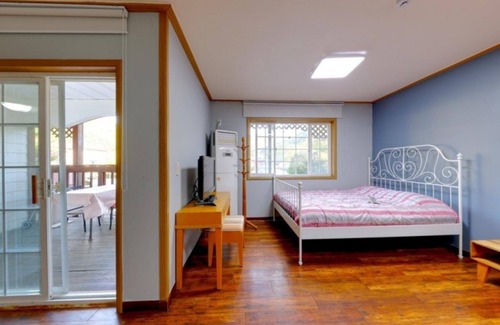 Seolcheon-myeon House | Muju Seolguk Pension