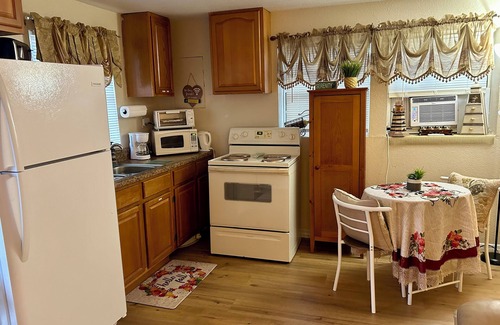 Nichols Cottage | Mulberry Garden Cottage