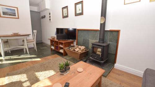 Crynant House | Mulberry Hill Cottage