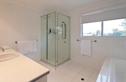 Minyama Villa | Mulloka Villa. Sunshine Coast Minyama