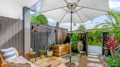 Mullumbimby House | Mullum Haven 3 - Central & Stylish Townhouse