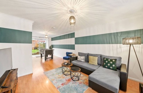 Swindon House | Mundy Avenue - Contractors*Long Stays Disc*Free Parking*Wifi
