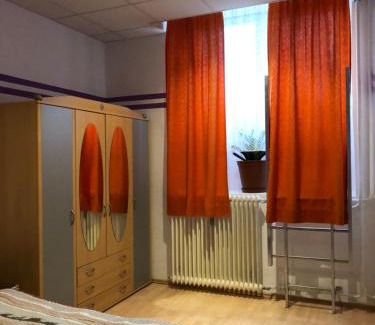 Sendling Apartment | Munich Apartment Harras (Souterrain)