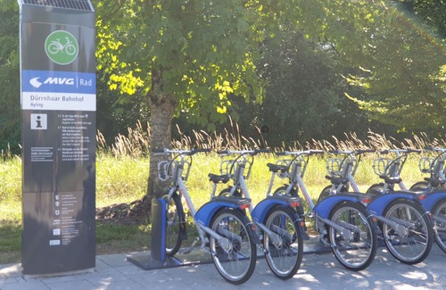 Munchen District Apartment | Munich Countryside Apartment A - S-Bahn train - nearby brewery village Aying