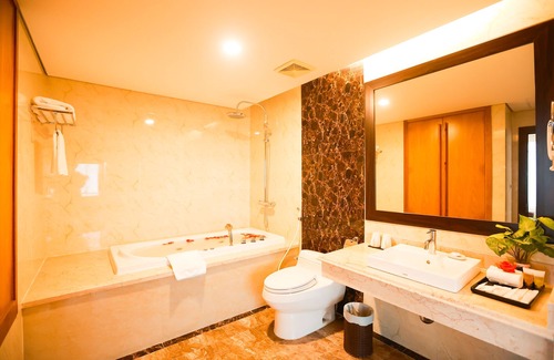Dong Hoi Hotel | Muong Thanh Luxury Nhat Le Hotel