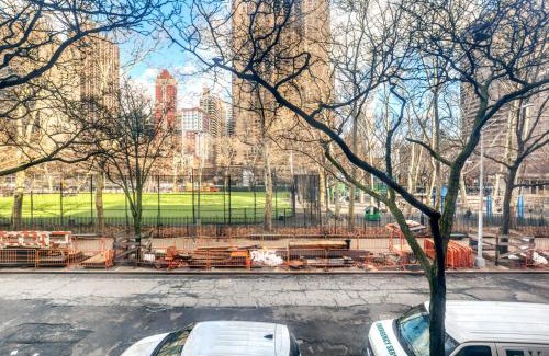 Tudor City Apartment | Murray Hill 2br w wd nr UN NYC-1052
