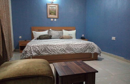 Ibadan Hotel | Murray's Suites