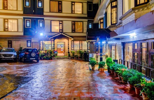 Gangtok Hotel | Muscatel Grand Silkroute - 300 Mts from MG Marg