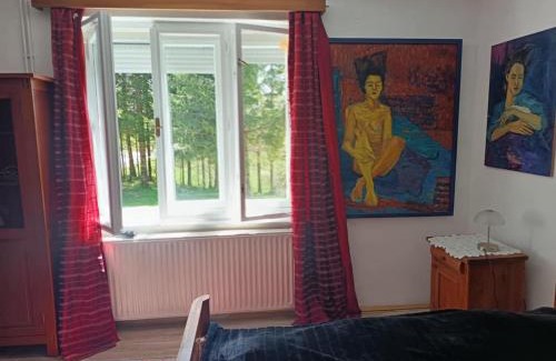 Hrib pri Hinjah Apartment | Museum Apriilija