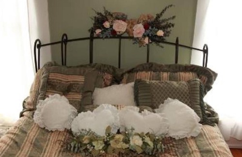 San Angelo Bed & Breakfast | Music Garden Mansion