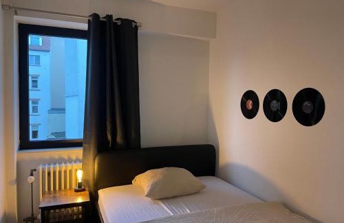 Nauwieser Viertel House | Music Residence