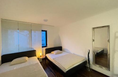 Nauwieser Viertel House | Music Residence