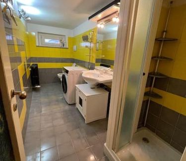 Fino Mornasco Apartment | Musicians Mansion Loft