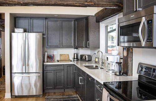 Baysville Cottage | Muskoka Lakefront Cottage 3BR | Lake of Bays | Pet Friendly