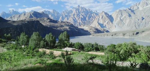 Hunza House | Musofir Khona Family Guest House