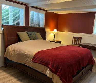 Mulino House | Mustang Manor