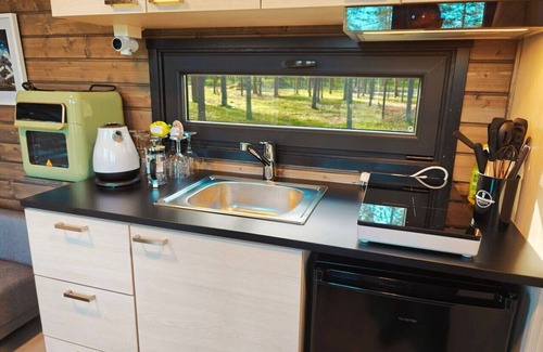 Kolari Cottage | MUSTIKKA|Sauna|Fireplace|WiFi|BBQ|Terrace|Ski 200m