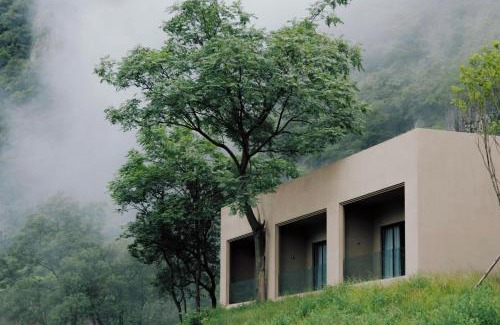Wushan Hotel | MUUA Hotel