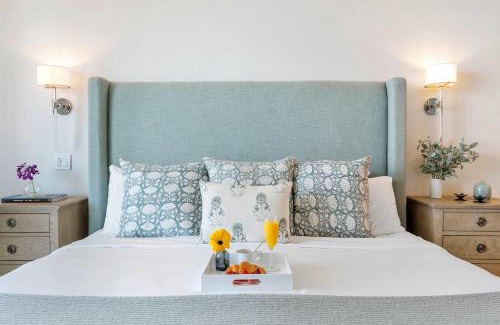 Coconut Grove Apartment | MVR-No More Hassles-Just Peace & Luxury