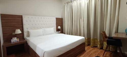 Mahindra World City Hotel | MWC Club by Downtown